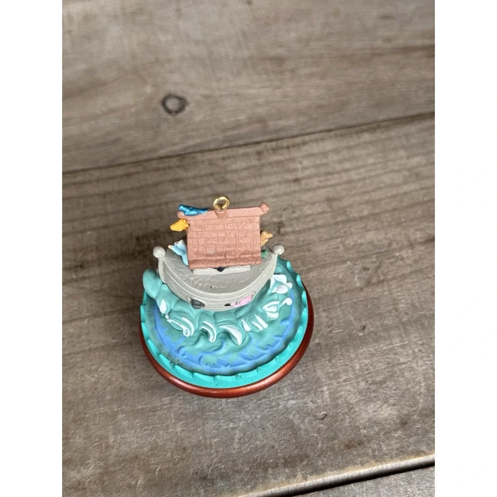 Jolly Wolly Ark‎ Hallmark Keepsake Christmas Ornament 1996 Vintage